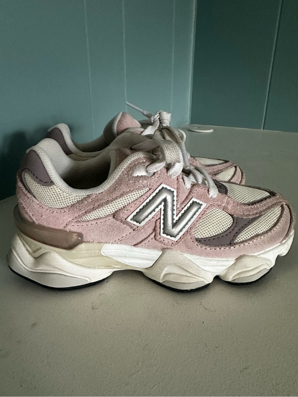 New Balance 9060 Kids Sneakers – Pink/Cream – Size 13
